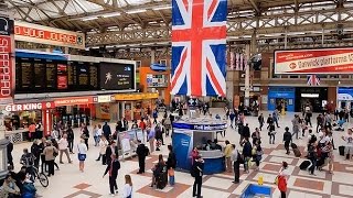 A Walk Through The London Victoria Station London England [upl. by Efinnej]